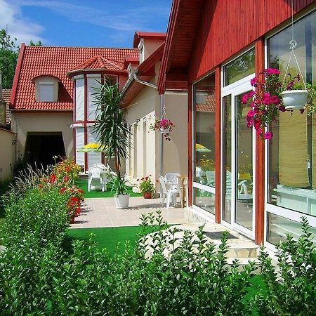 Agria Wellness Guesthouse Егер Екстериор снимка