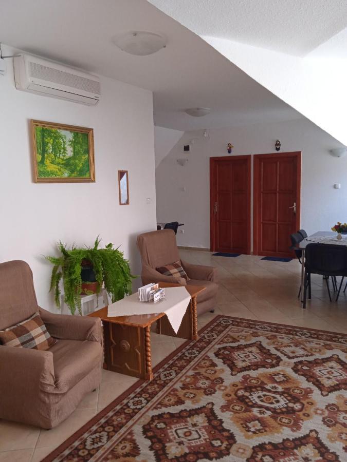 Agria Wellness Guesthouse Егер Екстериор снимка